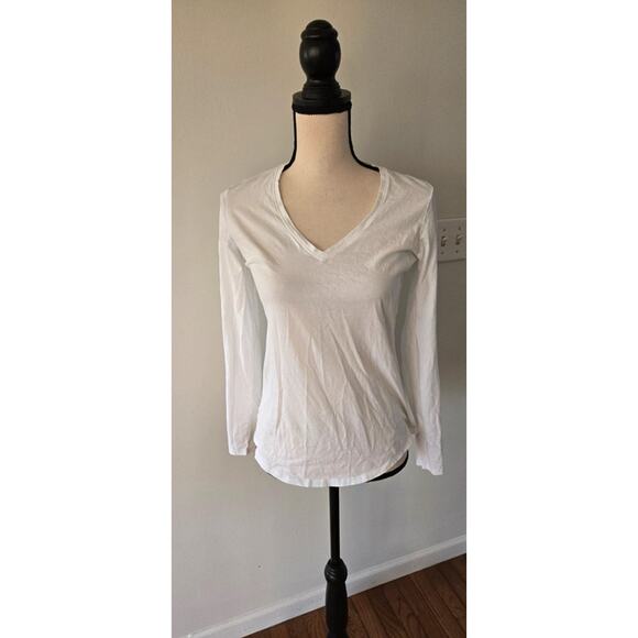 Lilly pulitzer white long sleeve v neck top medium - Picture 1 of 7